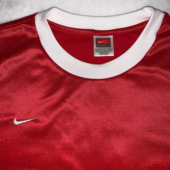 NIKE. Team Red & White Jersey. Sz Youth XL. Virtually new! - Picture 6 of 14